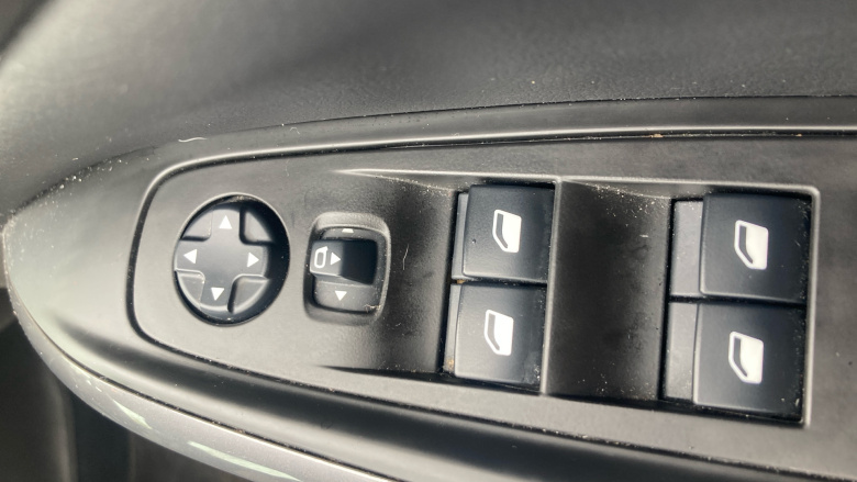 Vauxhall Grandland X 1.5 Turbo D SE Premium 5dr Diesel Hatchback